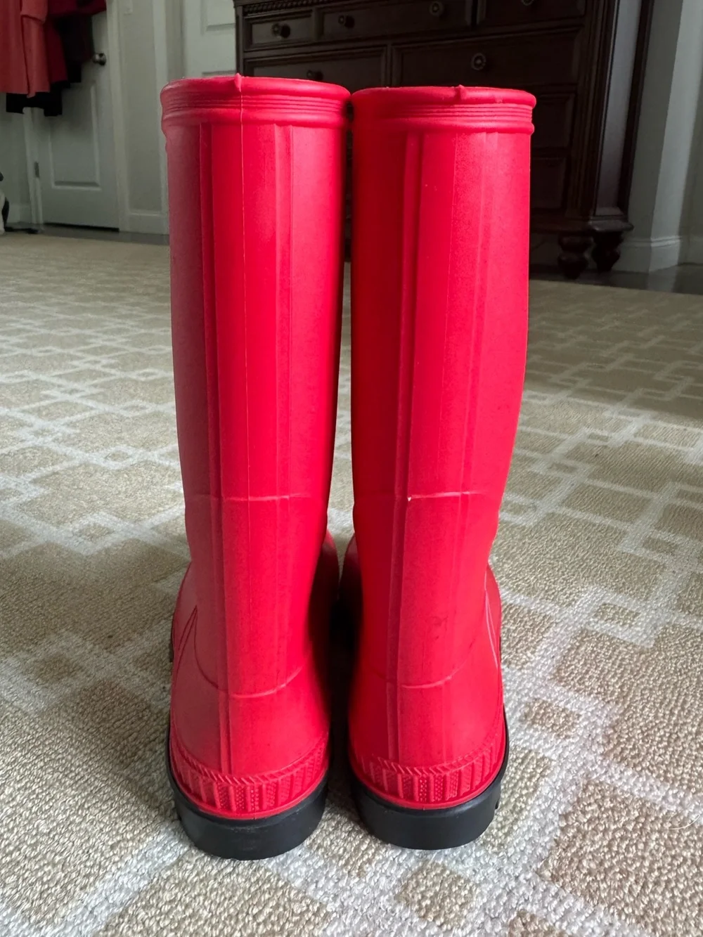 Kamik Waterproof Rubber Rain Boots Bright Red Black Lug Sole Kids Size 5